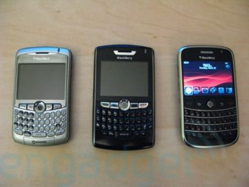 blackberry-9000-itw-11-sm.jpg